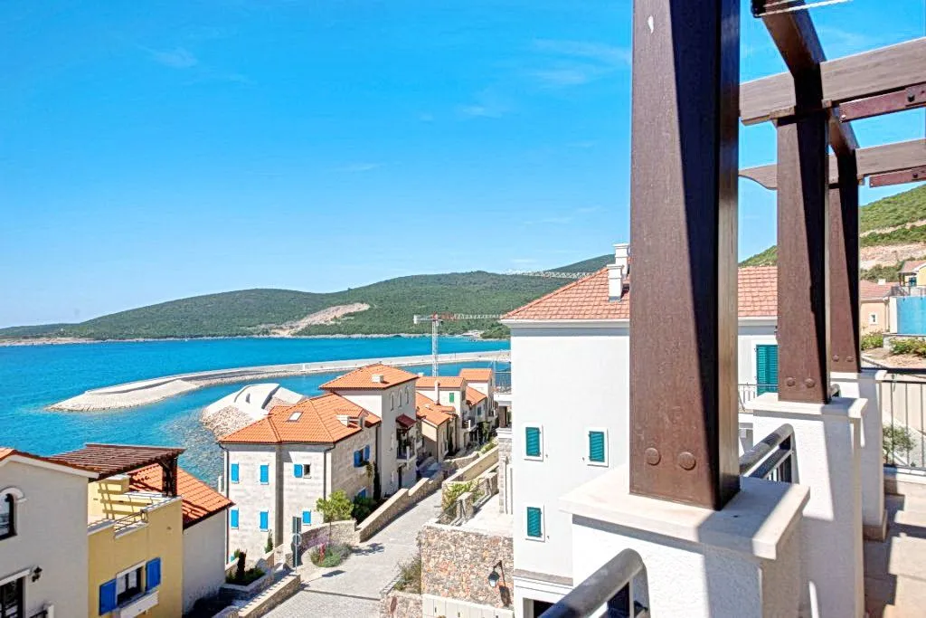 Prodaja, stan, 86m², Tivat, Crna Gora