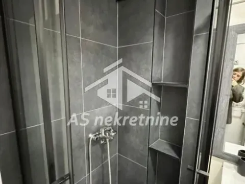 Rent, three bedroom apartment, 120m², Savski Venac, Beograd - image 20