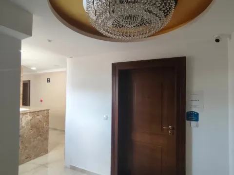 Prodaja, dvosoban stan, 184m², Centar, Loznica - image 4