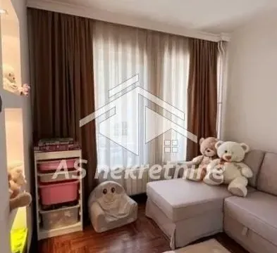 Rent, three bedroom apartment, 125m², Tašmajdan, Palilula Sve Podlokacije - image 11