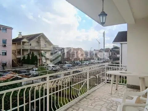 Rent, two bedroom apartment, 82m², Stari Aerodrom, Podgorica - image 12