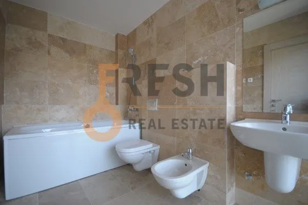 Prodaja, trosoban stan, 156m², Kotor, Crna Gora