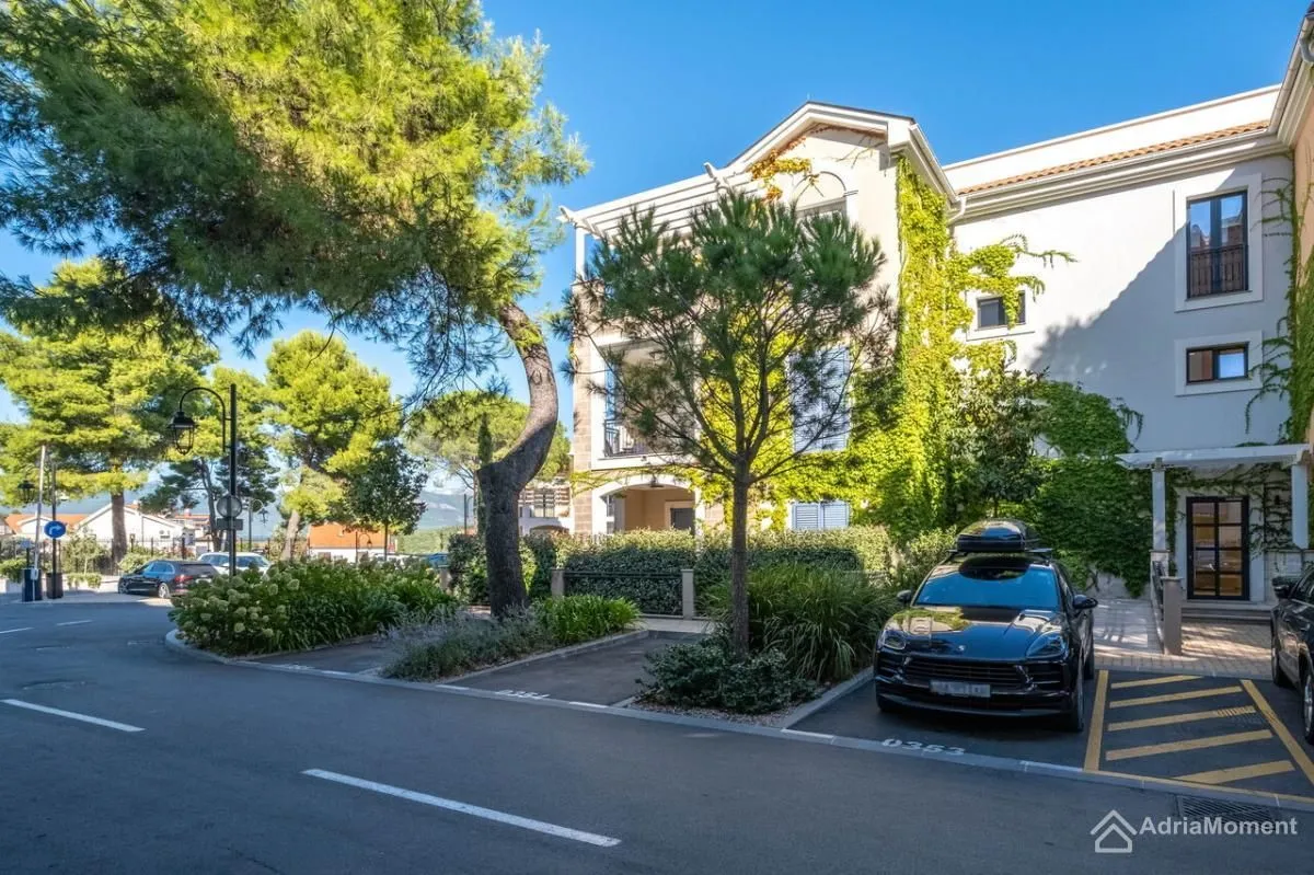 Prodaja, jednosoban stan, 57m², Radovići, Tivat