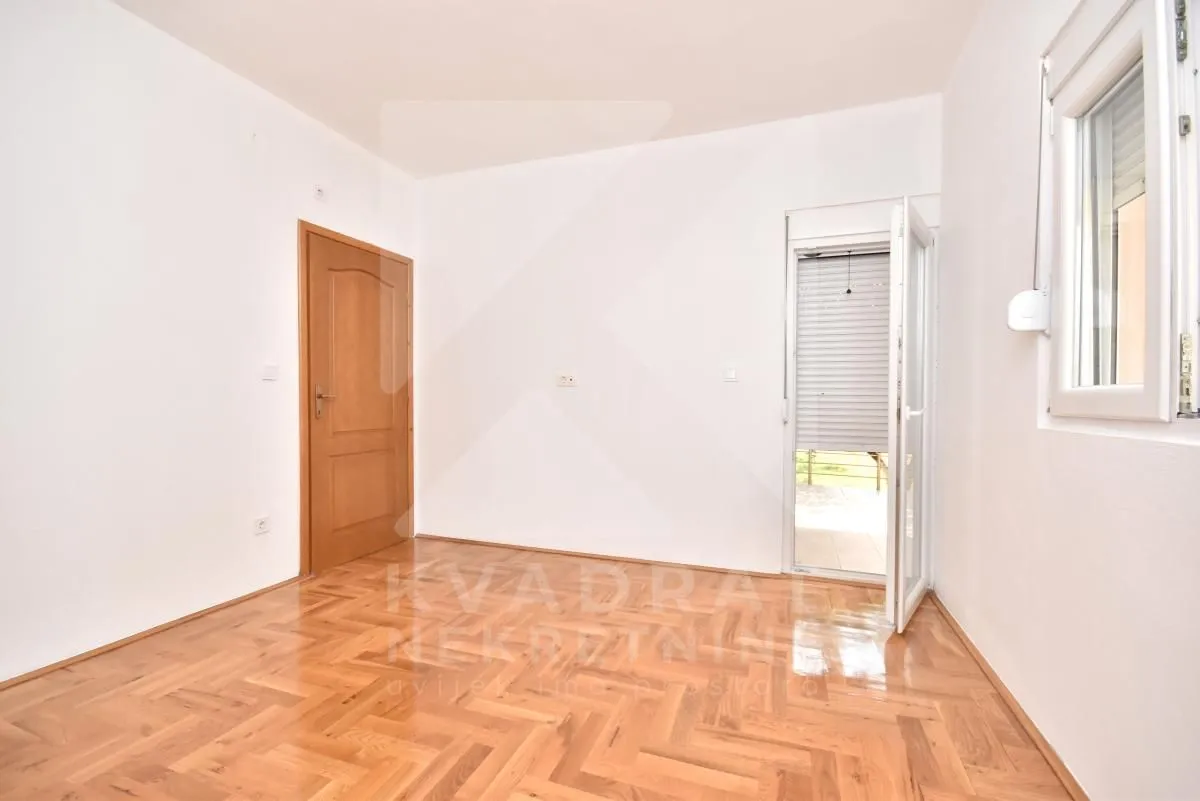 Rent, house, 200m², Botun, Podgorica