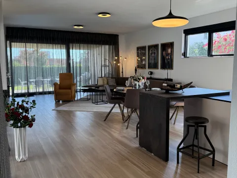 Prodaja, kuća, 342m², Centar, Bar - image 9