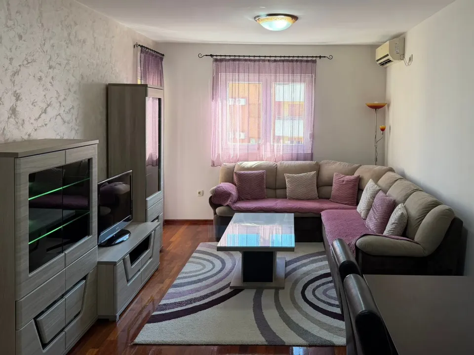 Rent, one bedroom apartment, 45m², Stari Aerodrom, Podgorica