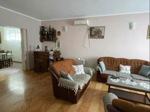 Izdavanje, kuća, 94m², Lastva Grbaljska, Kotor - image 3