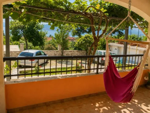 Izdavanje, jednosoban stan, 38m², Baošići, Herceg Novi - image 3