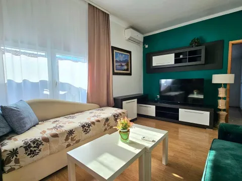 Rent, one bedroom apartment, 55m², Tološi, Podgorica - image 5