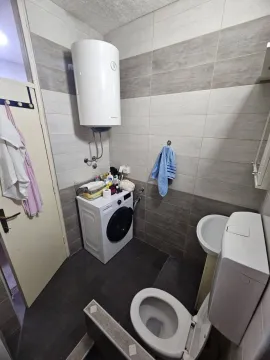 Prodaja, jednosoban stan, 42m², Stari Aerodrom, Podgorica - image 6