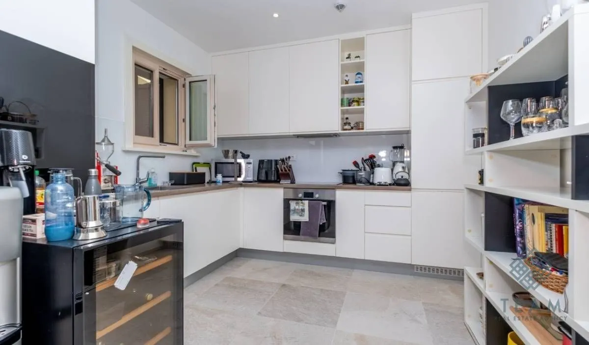 Sale, two bedroom apartment, 152m², Luštica Bay, Tivat