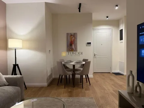 Rent, two bedroom apartment, 55m², Kalenić Pijaca, Vračar Sve Podlokacije - image 5