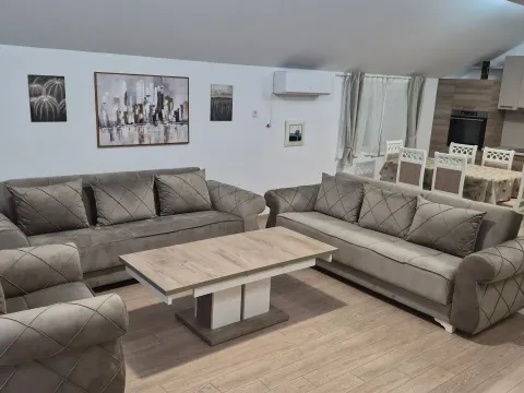 Stan in Momišići