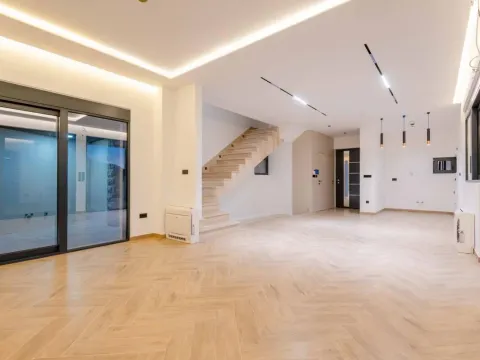 Prodaja, kuća, 240m², Budva, Crna Gora - image 18