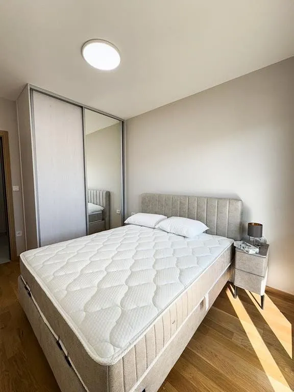 Izdavanje, dvosoban stan, 69m², City Kvart, Podgorica