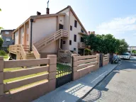 Prodaja, kuća, 300m², Stari Aerodrom, Podgorica - image 1