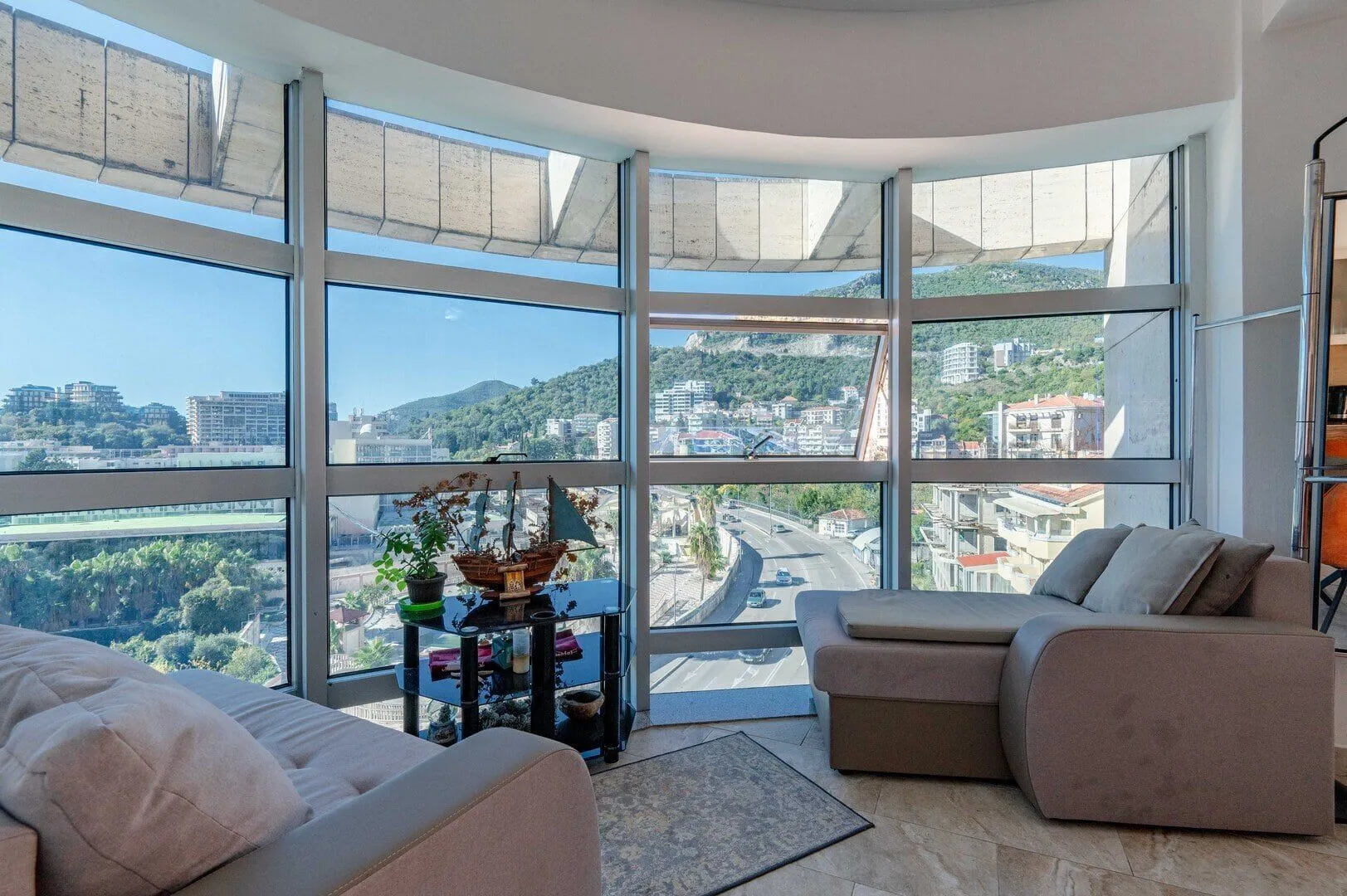 Sale, one bedroom apartment, 71m², Bečići, Budva