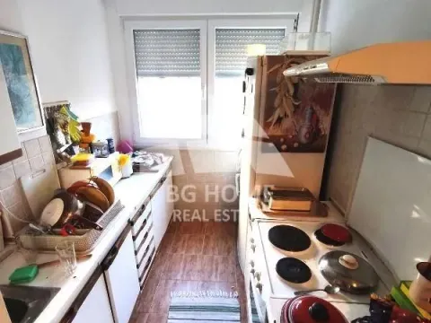Rent, three bedroom apartment, 87m², Južni Bulevar, Vračar Sve Podlokacije - image 4