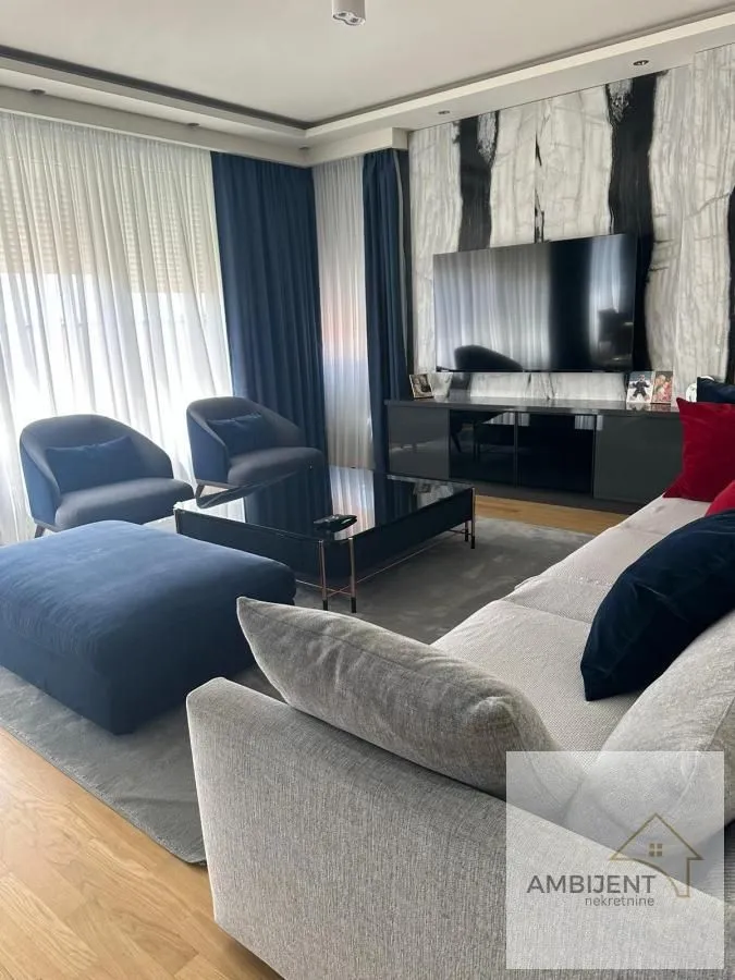 Sale, three bedroom apartment, 110m², Centar, Stara Pazova