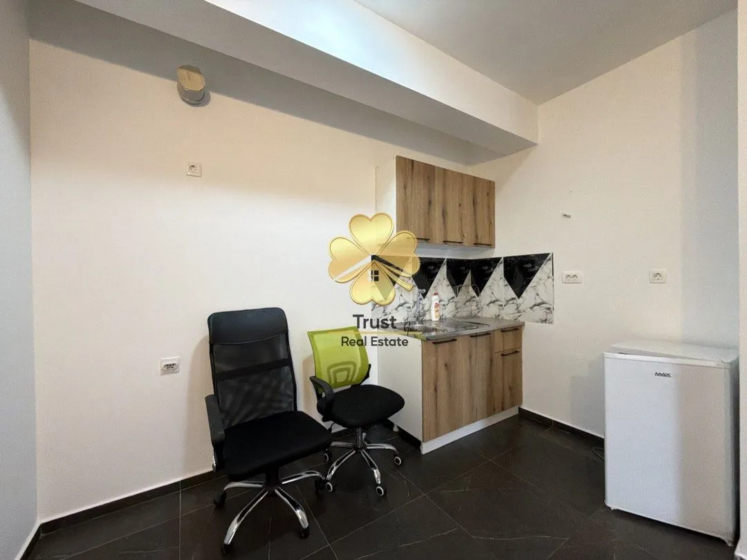 Izdavanje, dvosoban stan, 70m², Master Kvart, Podgorica