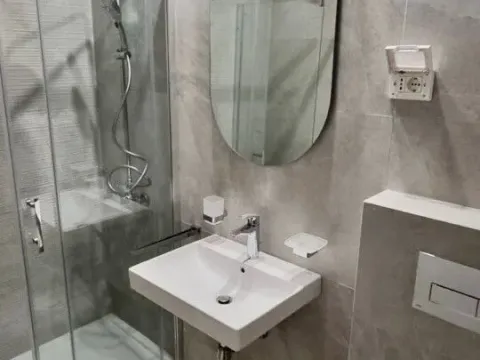 Izdavanje, jednosoban stan, 49m², Central Point, Podgorica - image 5