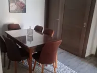 Izdavanje, trosoban stan, 130m², Stari Aerodrom, Podgorica - image 4