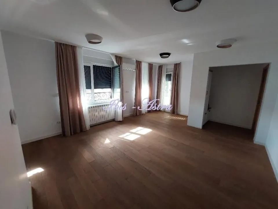 Rent, three bedroom apartment, 73m², Vračar Hram, Vračar Sve Podlokacije