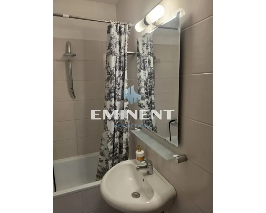 Rent, three bedroom apartment, 91m², Voždovac Sve Podlokacije, Beograd