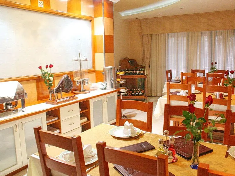 Prodaja, ugostiteljski objekat, 600m², Tivat, Crna Gora