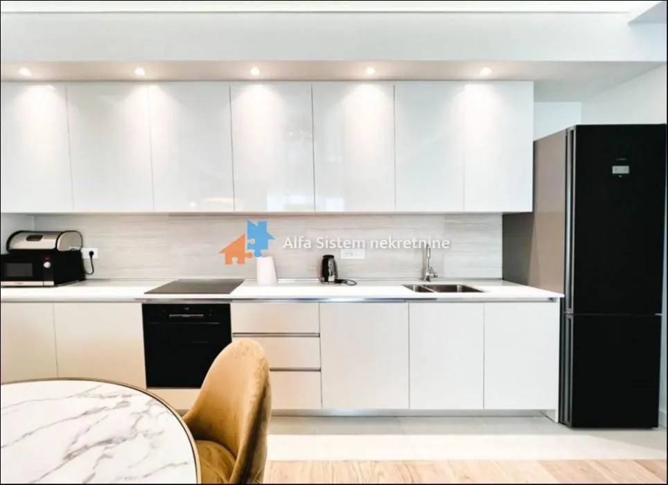 Rent, three bedroom apartment, 90m², Savski Venac, Beograd