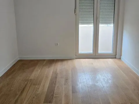 Izdavanje, dvosoban stan, 72m², Central Point, Podgorica - image 4