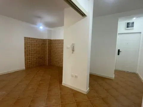 Sale, two bedroom apartment, 65m², Gospoština, Budva - image 3