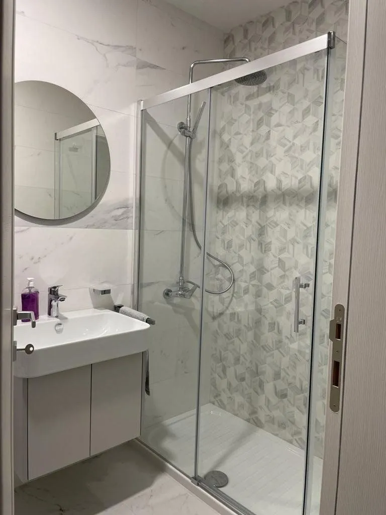 Izdavanje, jednosoban stan, 53m², Central Point, Podgorica