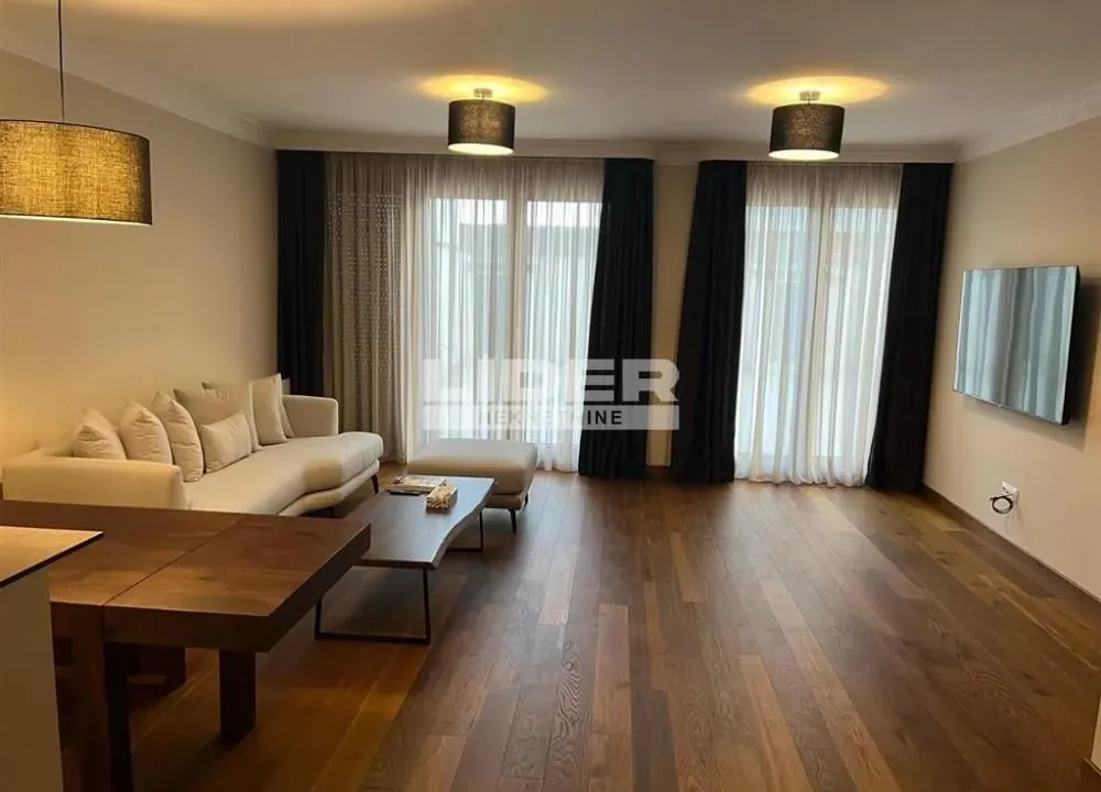 Izdavanje, trosoban stan, 75m², Čubura, Beograd