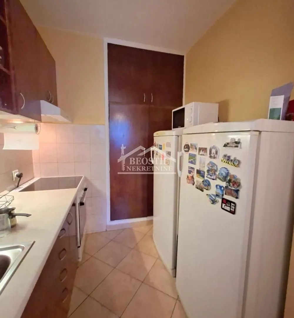 Prodaja, trosoban stan, 73m², Karaburma, Palilula Sve Podlokacije