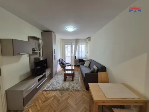 Rent, one bedroom apartment, 40m², Grbavica, Novi Sad Sve Podlokacije - image 4