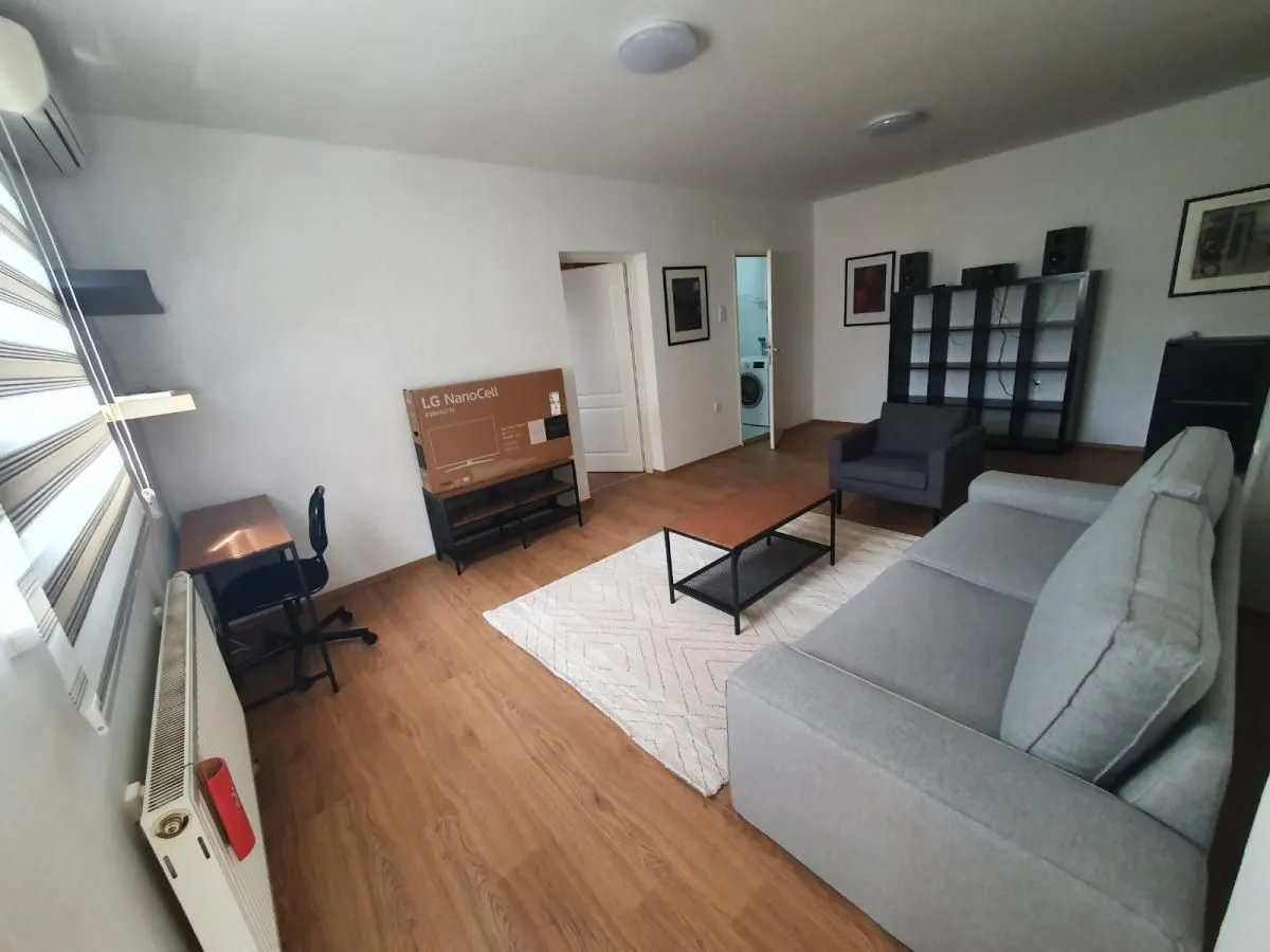 Izdavanje, dvosoban stan, 54m², Grbavica, Novi Sad Sve Podlokacije