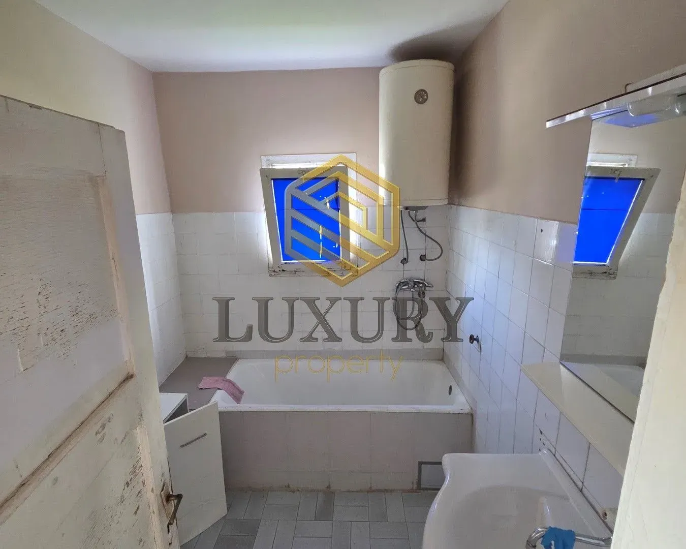 Rent, two bedroom apartment, 90m², Gornja Gorica, Podgorica
