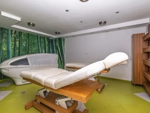 Prodaja, poslovni prostor, 327m², Blok 5, Podgorica - image 12