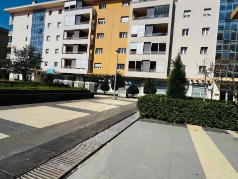 Izdavanje, parking/garaža, 13m², City Kvart, Podgorica - image 1