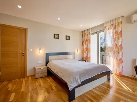 Prodaja, kuća, 200m², Budva, Crna Gora - image 29