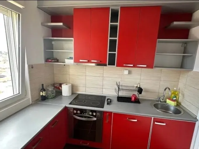 Izdavanje, jednosoban stan, 45m², Tološi, Podgorica