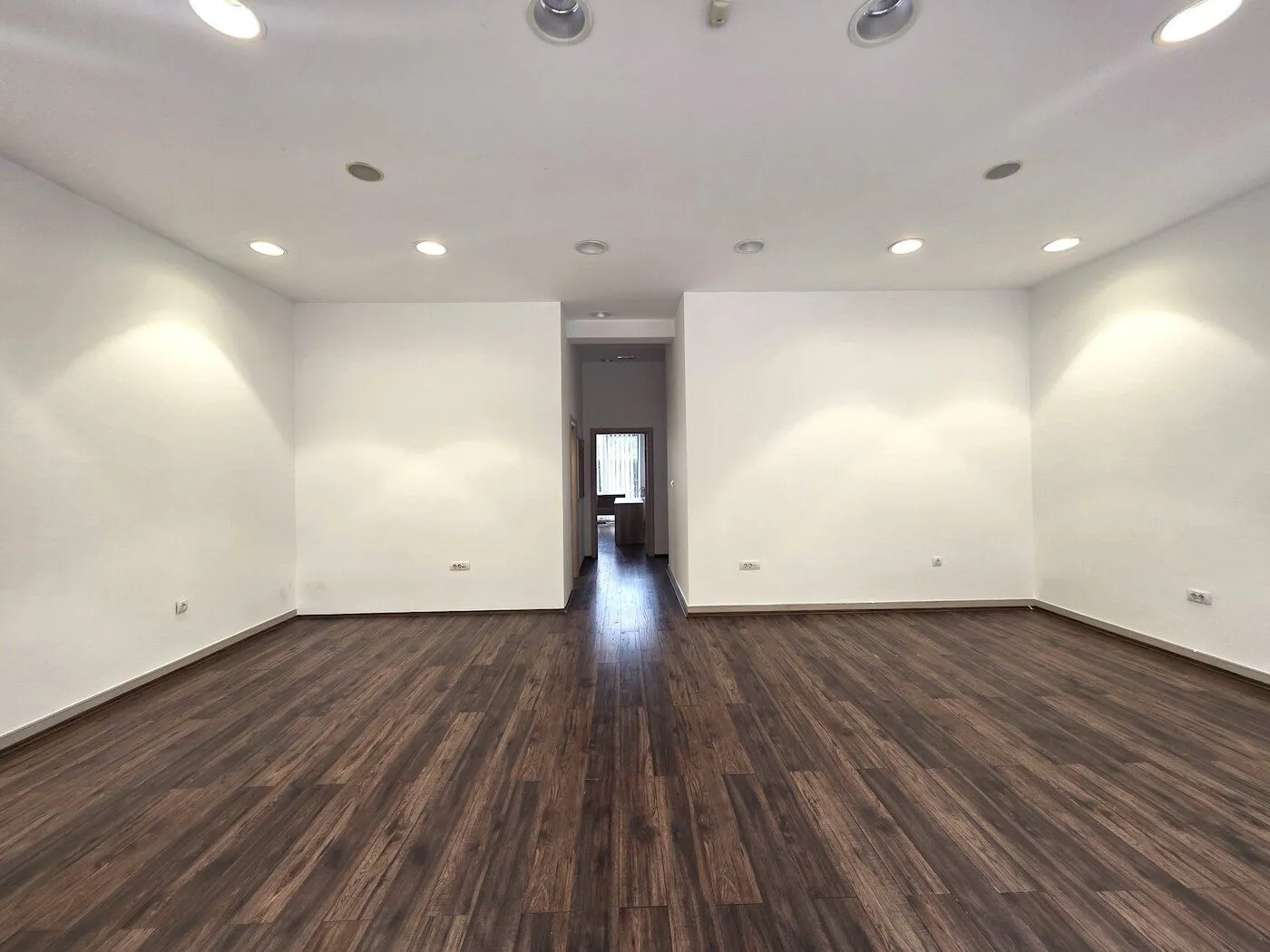 Rent, office space, 105m², City Kvart, Podgorica