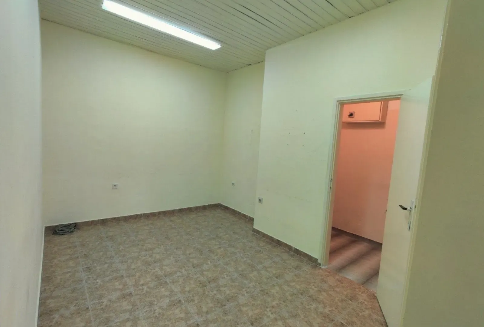 Sale, office space, 36m², Lepa Kata, Podgorica