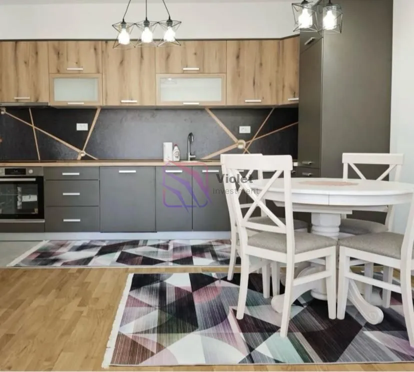 Izdavanje, dvosoban stan, 68m², Stara Varoš, Podgorica