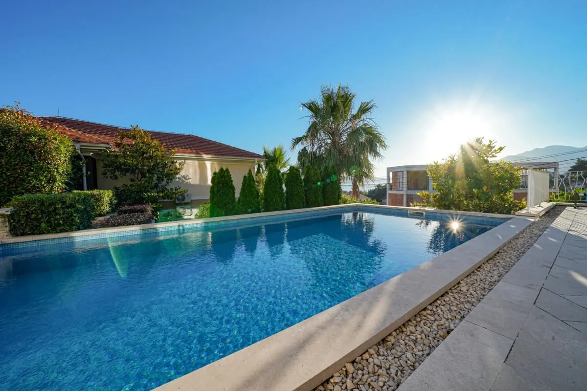 Prodaja, kuća, 285m², Tivat, Crna Gora