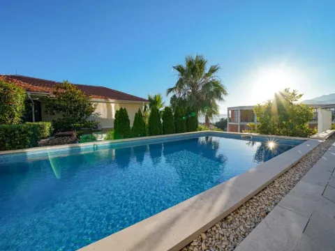 Prodaja, kuća, 285m², Tivat, Crna Gora - image 25