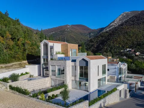 Prodaja, trosoban stan, 246m², Tivat, Crna Gora - image 12