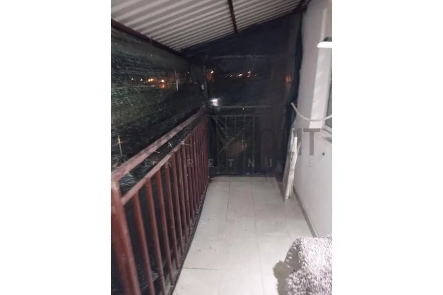 Prodaja, trosoban stan, 49m², Barajevo (mesto), Barajevo