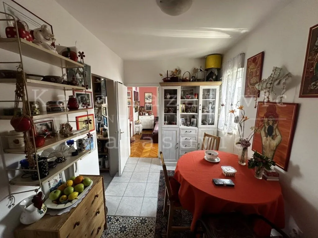 Prodaja, dvosoban stan, 43m², Skadarlija, Beograd